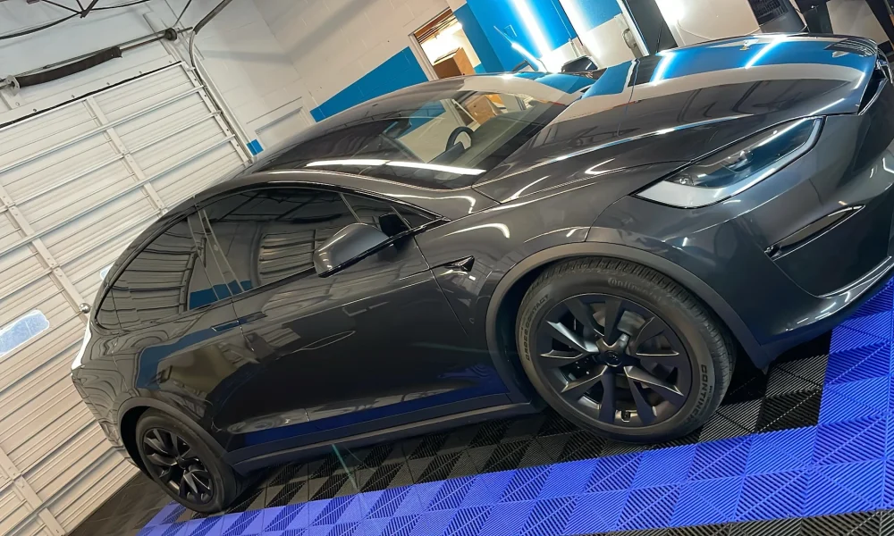 Window+Tinting+Shop+Provision+Auto+Care-3